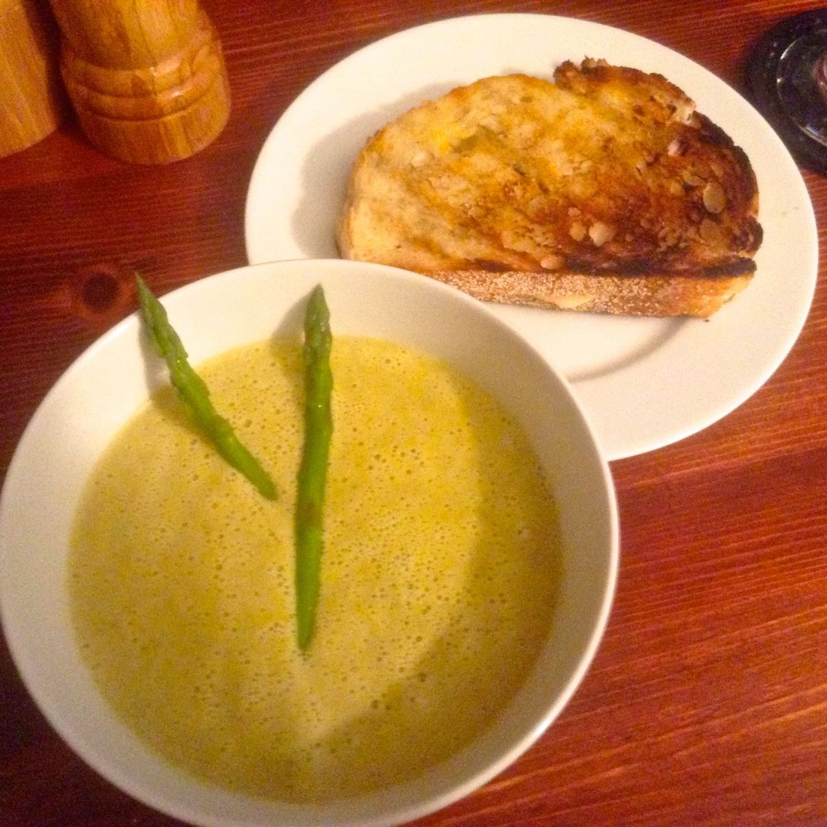 Pistachio and Asparagus Soup